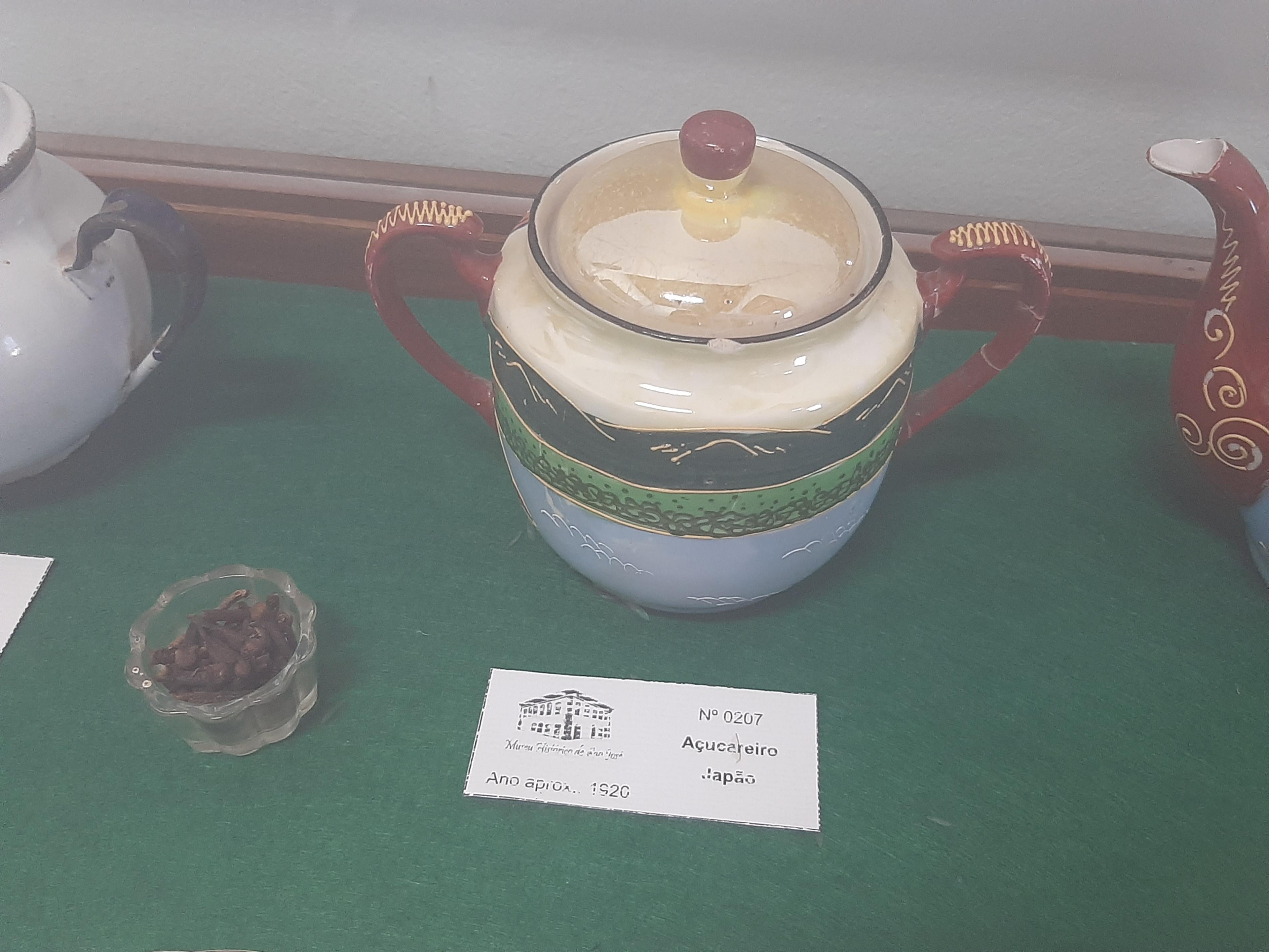 Sala 04
Nº 0207
Ano: aprox. 1920
Origem: Japão